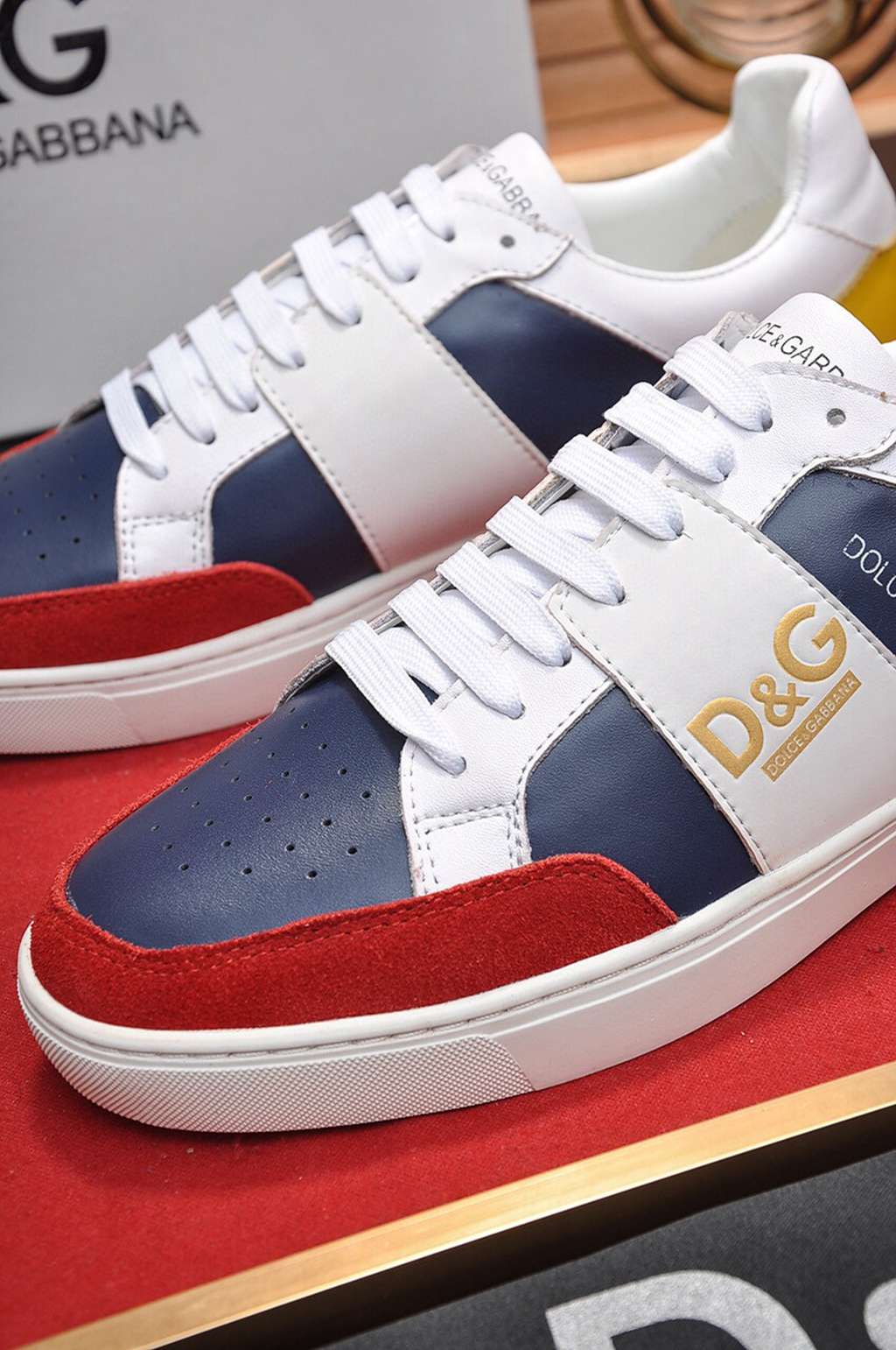 D*G sneaker
